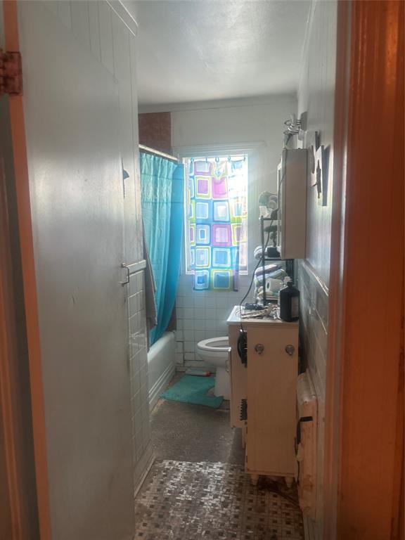 2607 W Lovers Lane