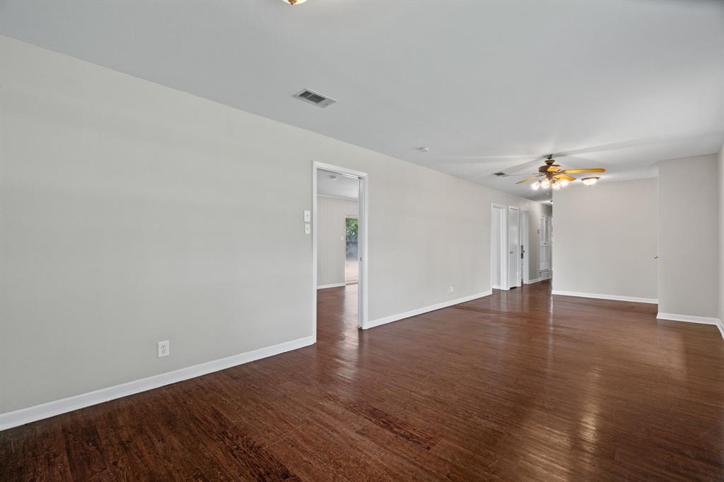 405 Vernon Castle Avenue
