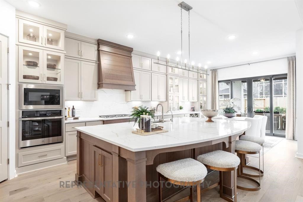 3106 Midnight Dream Court