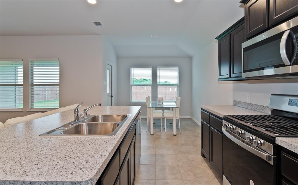 941 Loomis Trail