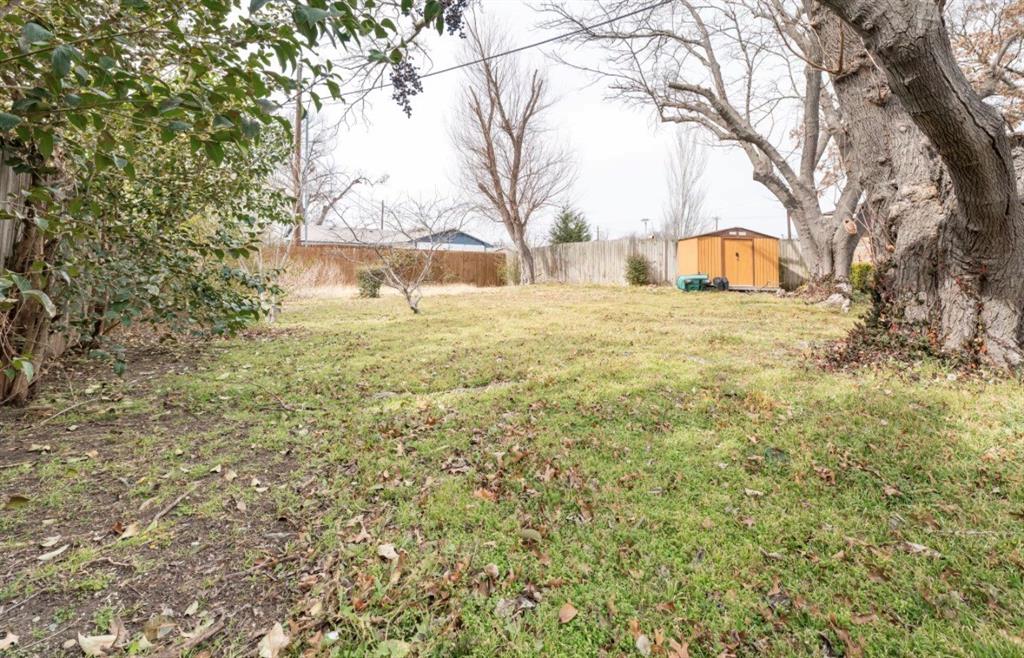 909 Bradfield Drive