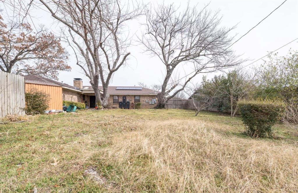 909 Bradfield Drive