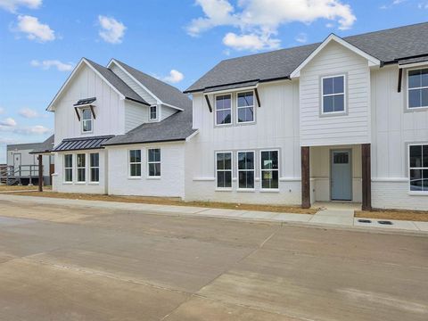 4 Units Thorncrown Lane Fort Worth TX 76179