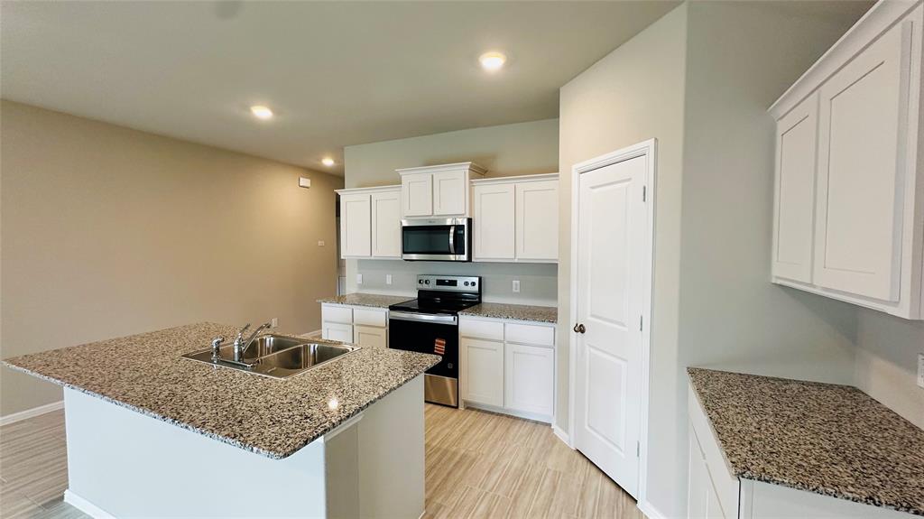 380 WILDROSE Circle