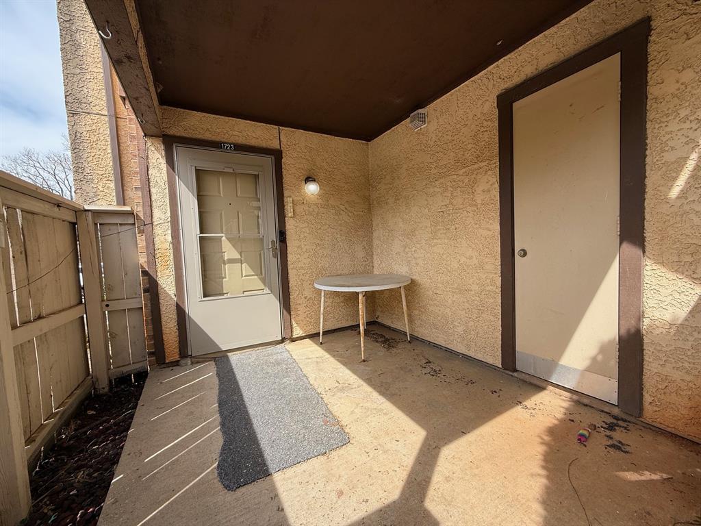 Crestbluff Condo - Residential