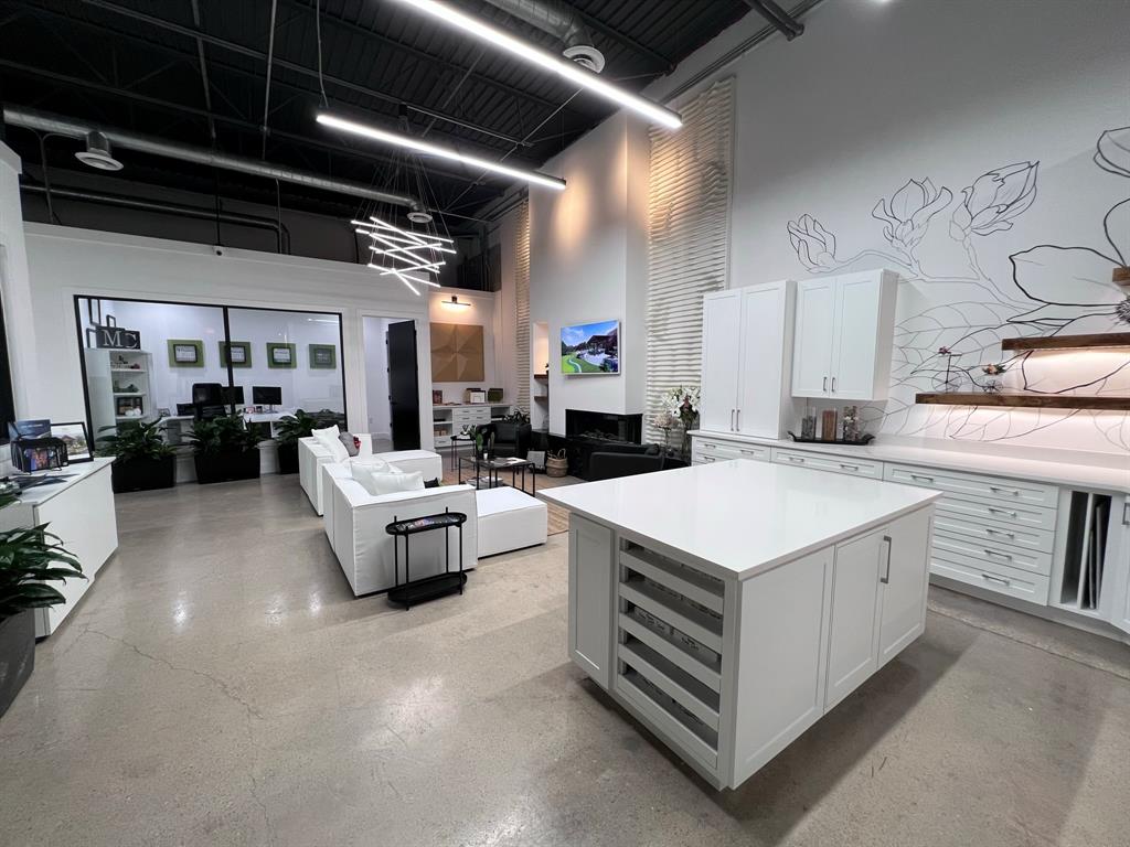 1380 River Bend - Commercial Sale