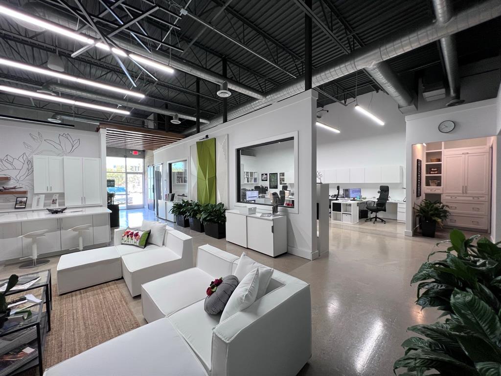 1380 River Bend - Commercial Sale