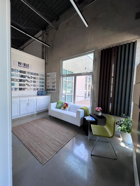 1380 River Bend - Commercial Sale