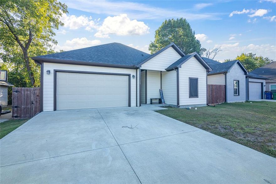 Step inside this stunning modern home where high ceilings and an airy open concept design create the perfect blend of style and comfort.  Gorgeous wood floors flow seamlessly throughout, leading you to custom-built bathrooms and designer closets that elevate everyday living.  While the backyard is cozy, it's thoughtfully designed for low-maintenance enjoyment.  Plus -you're just minutes from downtown Waxahachie and major highways, making it ideal for city access without sacrificing comfort.