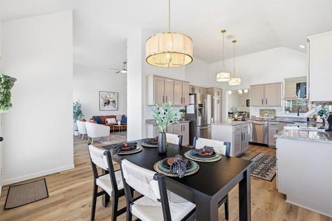 Tiny photo for 5028 Lake Vista Drive, The Colony, TX 75056 (MLS # 21230743)