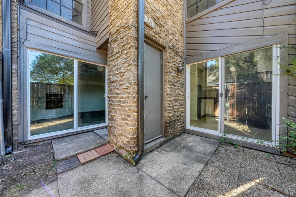 Richardson Crossing Condo - Residential