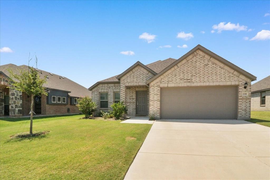 1328 Fox Glen Trail