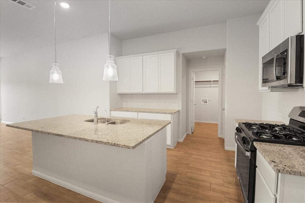 1328 Fox Glen Trail