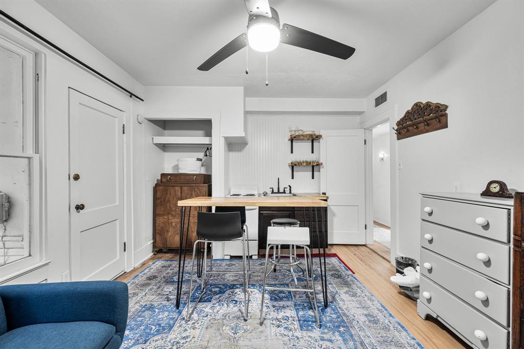 STEUERWALDS - Residential Income