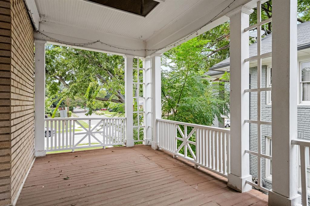 STEUERWALDS - Residential Income