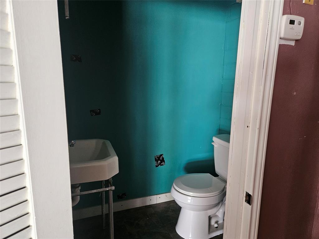 Orig Town Of Greenville - Commercial Lease