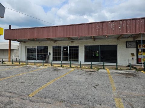 Photo of 3413 Wesley Street #A, Greenville, TX 75401 (MLS # 21065358)