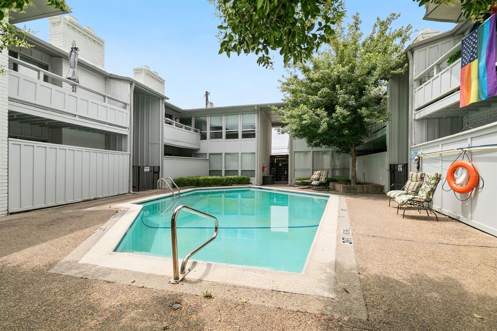 Los Nogales Condo - Residential