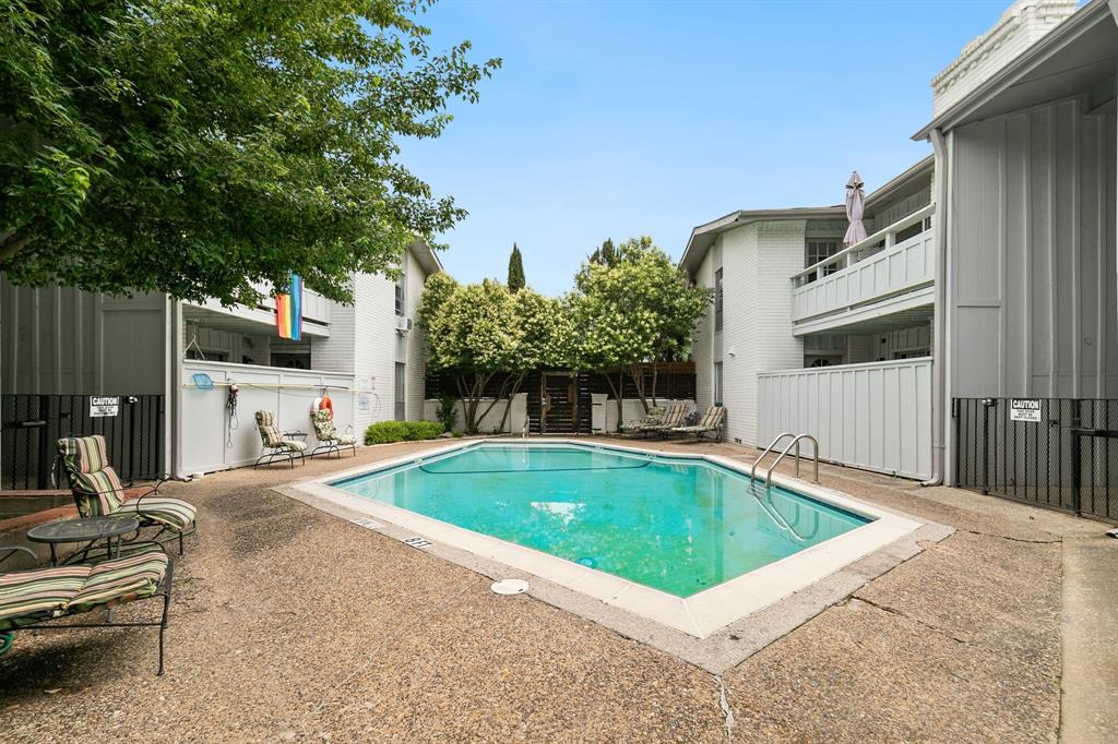 Los Nogales Condo - Residential