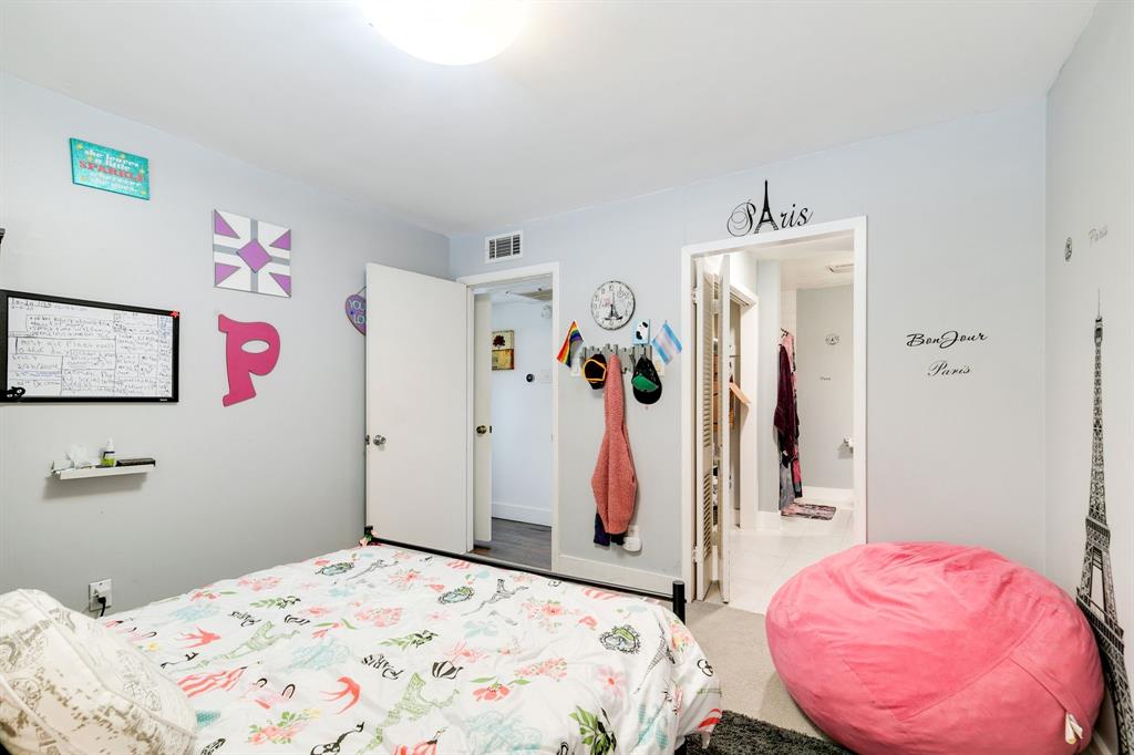 Los Nogales Condo - Residential