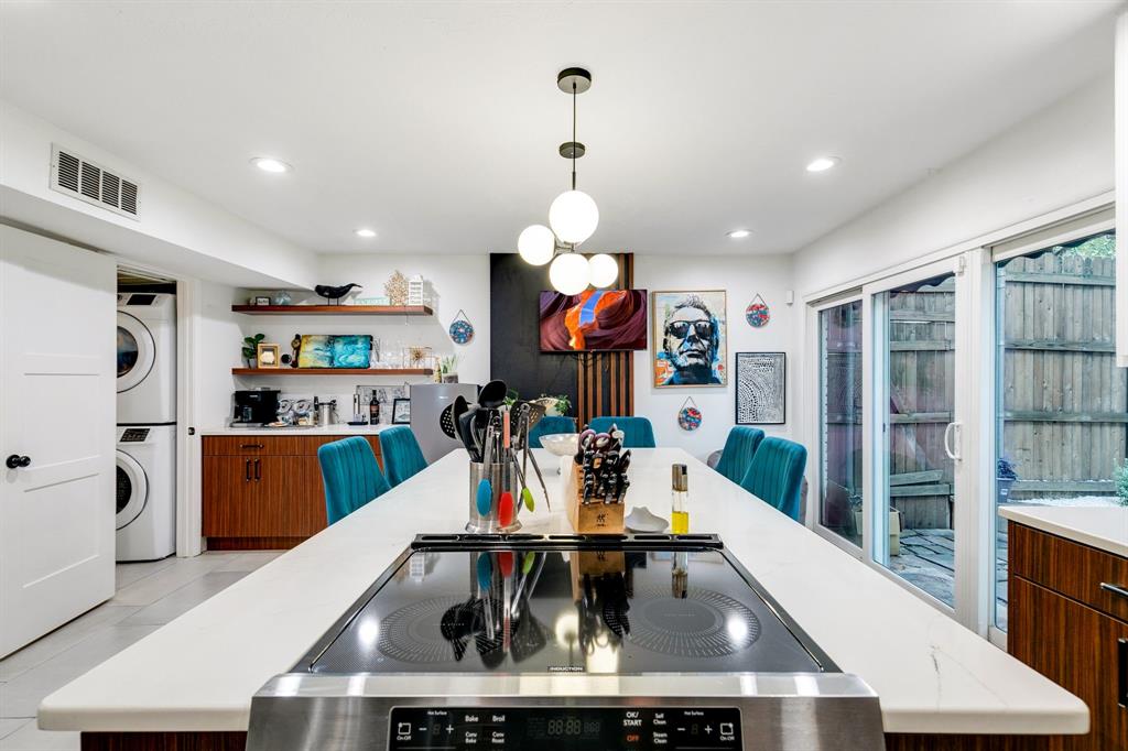 Los Nogales Condo - Residential