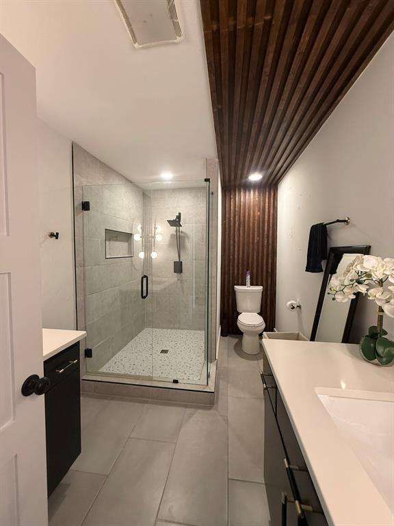 Los Nogales Condo - Residential