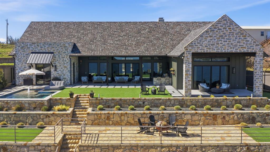 5405 Edgewater Drive