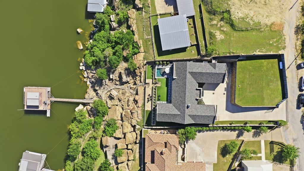 5405 Edgewater Drive