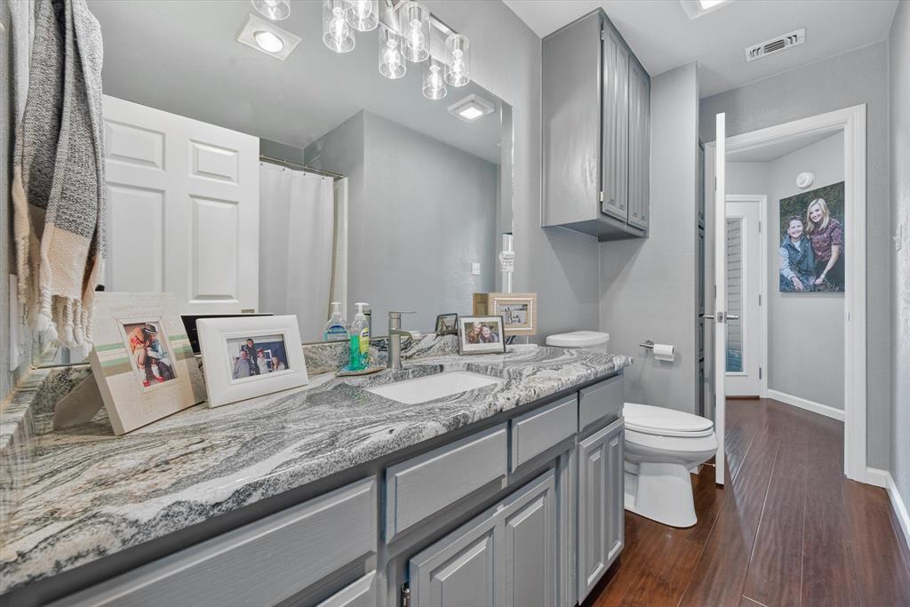 Tiverton Oaks Estates - Residential