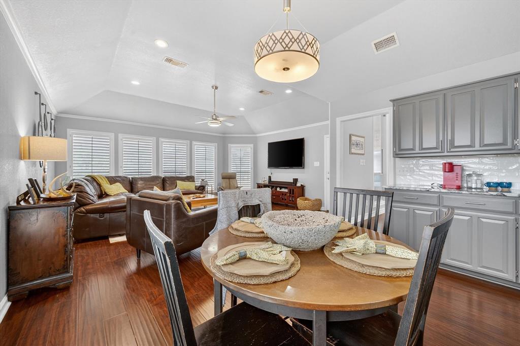 Tiverton Oaks Estates - Residential