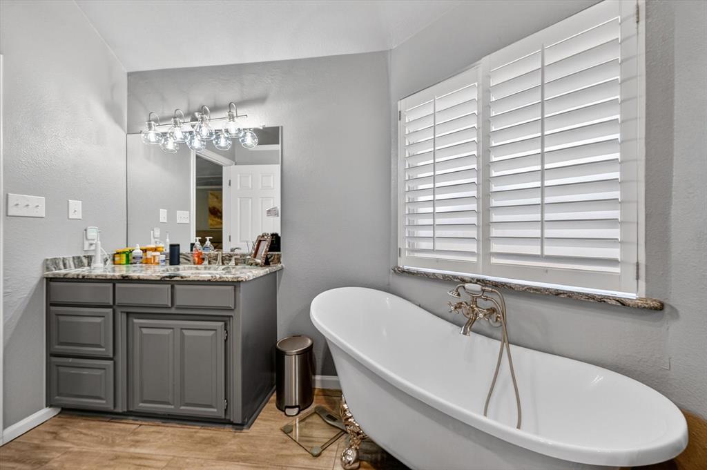 Tiverton Oaks Estates - Residential