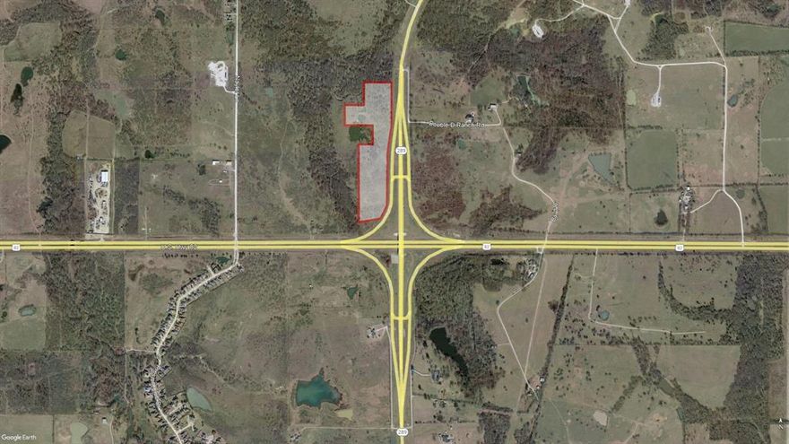 Great future multi use tract on the NW corner of busy US HWY 82 and HWY 289. about 2400 feet of frontage. New development across HWY 289 is in progress