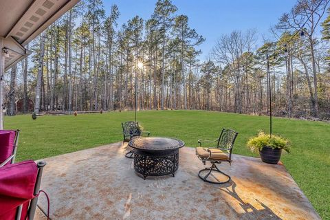 A home in Lindale