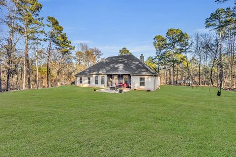 A home in Lindale