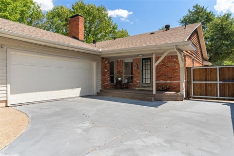 Tiny photo for 6759 E Mockingbird Lane, Dallas, TX 75214 (MLS # 21396484)