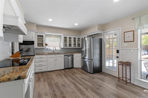 Tiny photo for 6759 E Mockingbird Lane, Dallas, TX 75214 (MLS # 21396484)