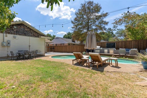 Tiny photo for 6759 E Mockingbird Lane, Dallas, TX 75214 (MLS # 21396484)