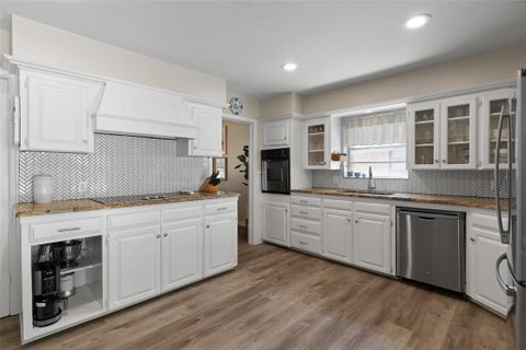 Tiny photo for 6759 E Mockingbird Lane, Dallas, TX 75214 (MLS # 21396484)