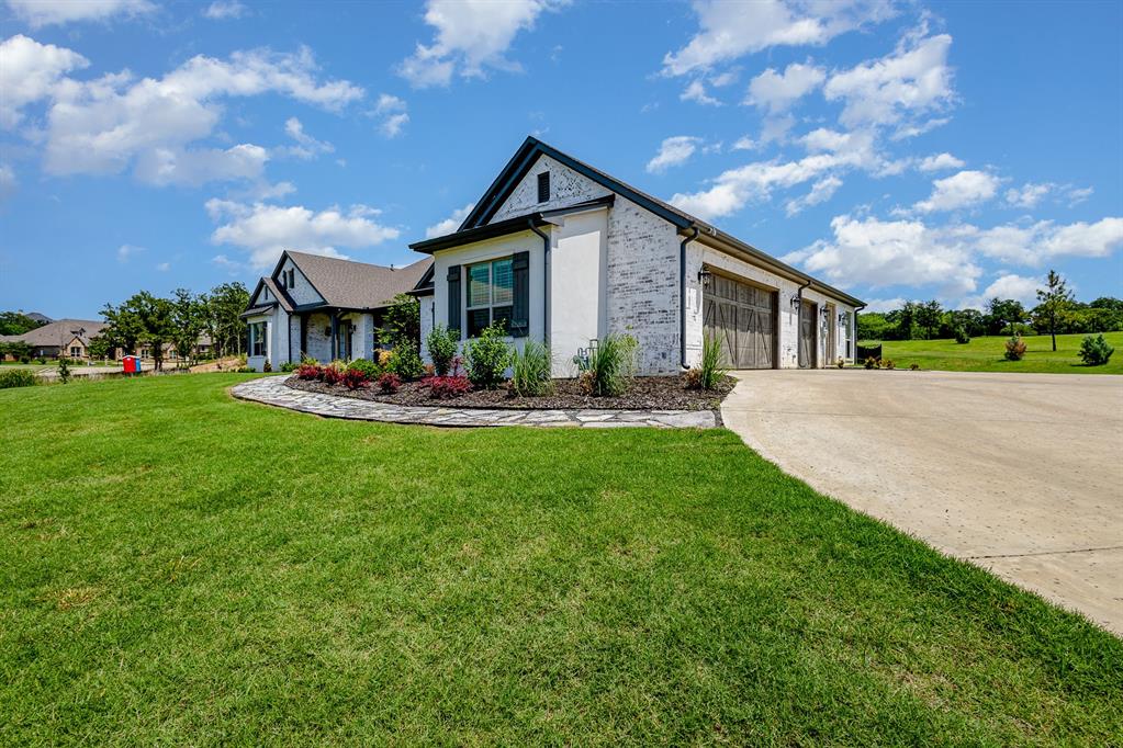 1445 Woodland Drive