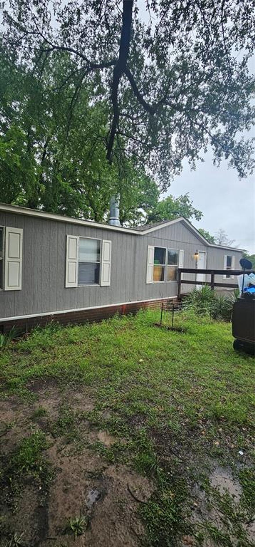 Nice 3 bedroom 2 bath house with more than half an acre of land for your family and friends gathering in a quiet neighborhood out of the city crowd