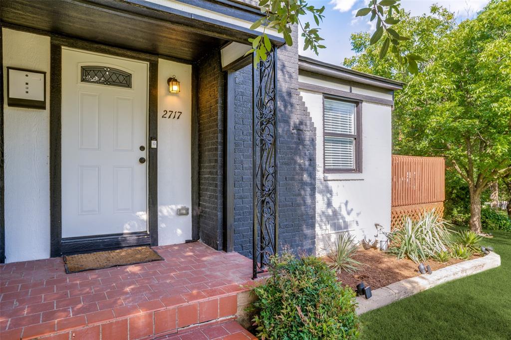 2717 El Tivoli Drive