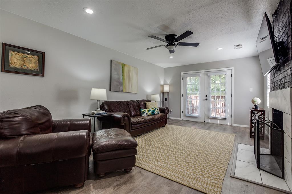 2717 El Tivoli Drive