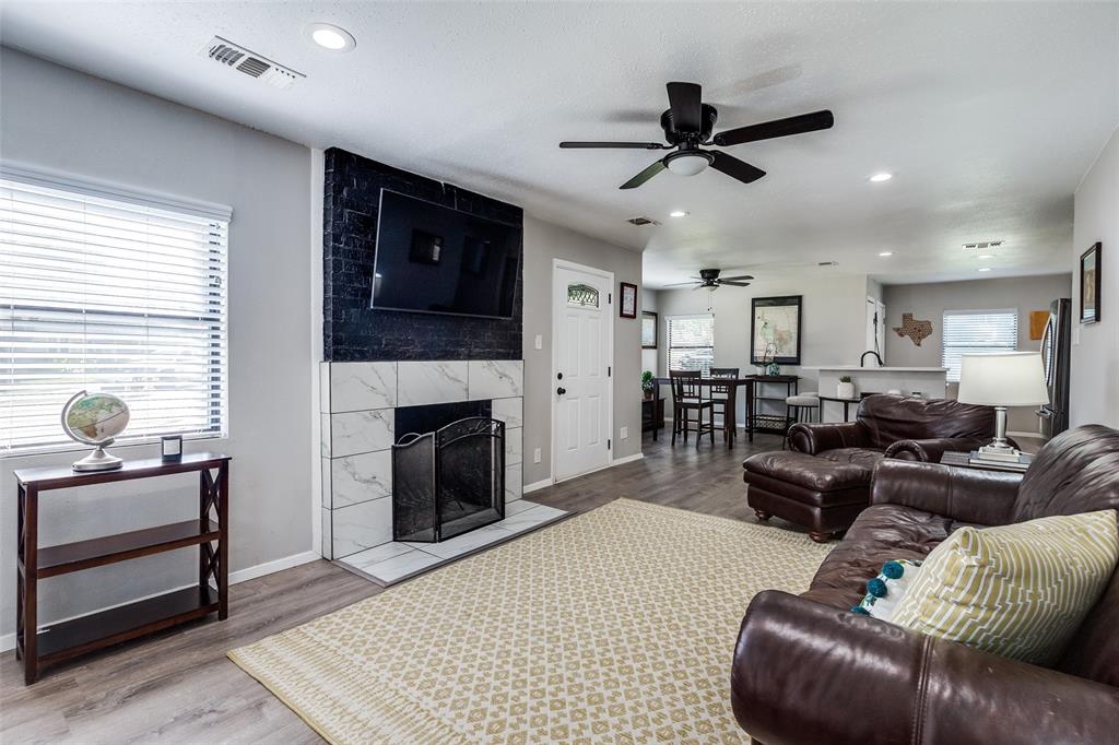 2717 El Tivoli Drive