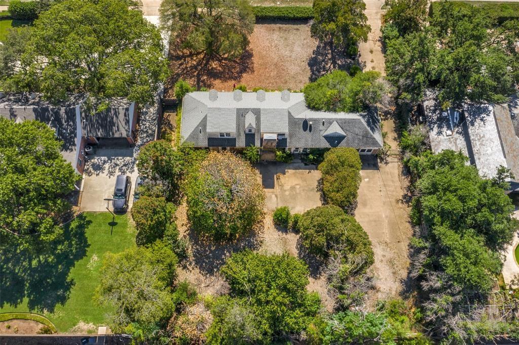 4849 Forest Lane