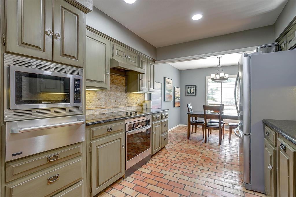 124 S Cliffside Drive