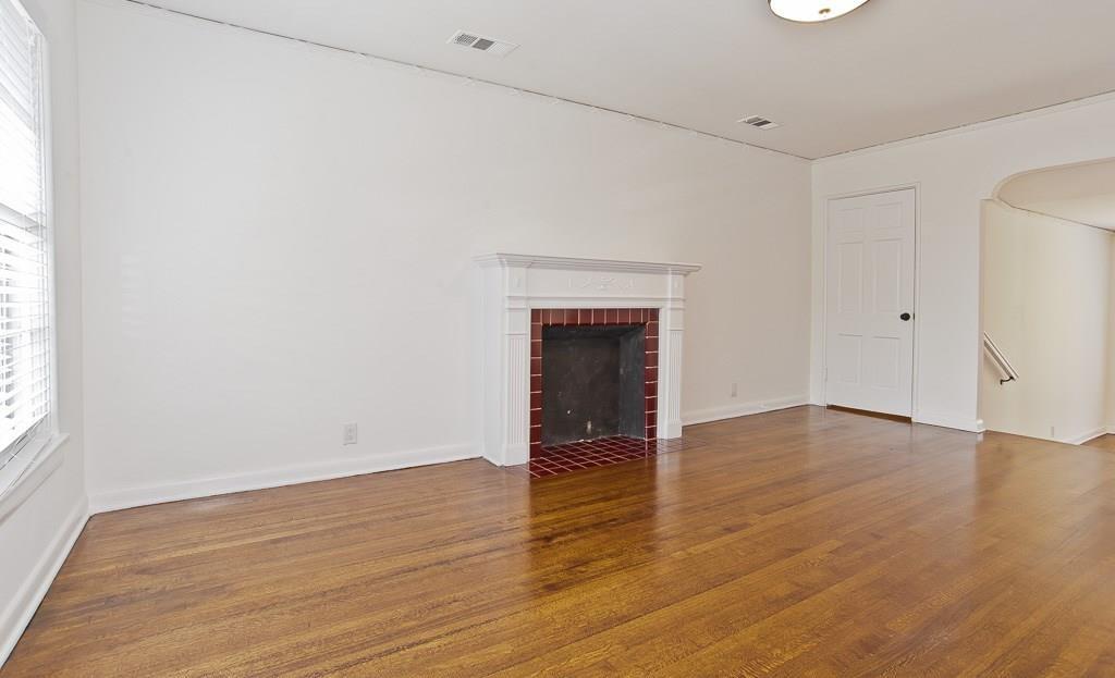 DANIELS L O JR - Residential Lease