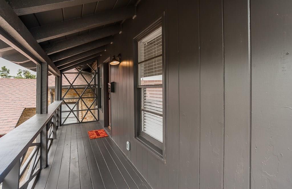 DANIELS L O JR - Residential Lease