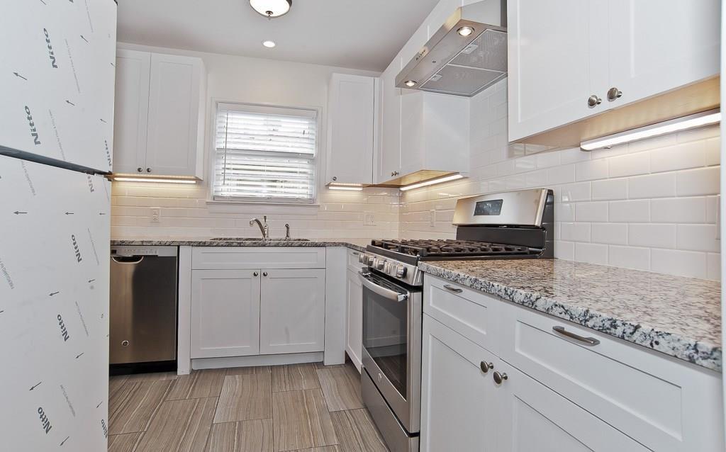 DANIELS L O JR - Residential Lease