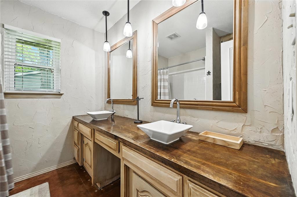 Oak Creek Estate Grapevine - Residential