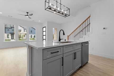 Photo of 8918 Lowell Street, Rowlett, TX 75089 (MLS # 21099232)